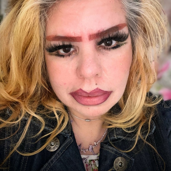 Meet your Posher, Veronica - Picture 3 of 6